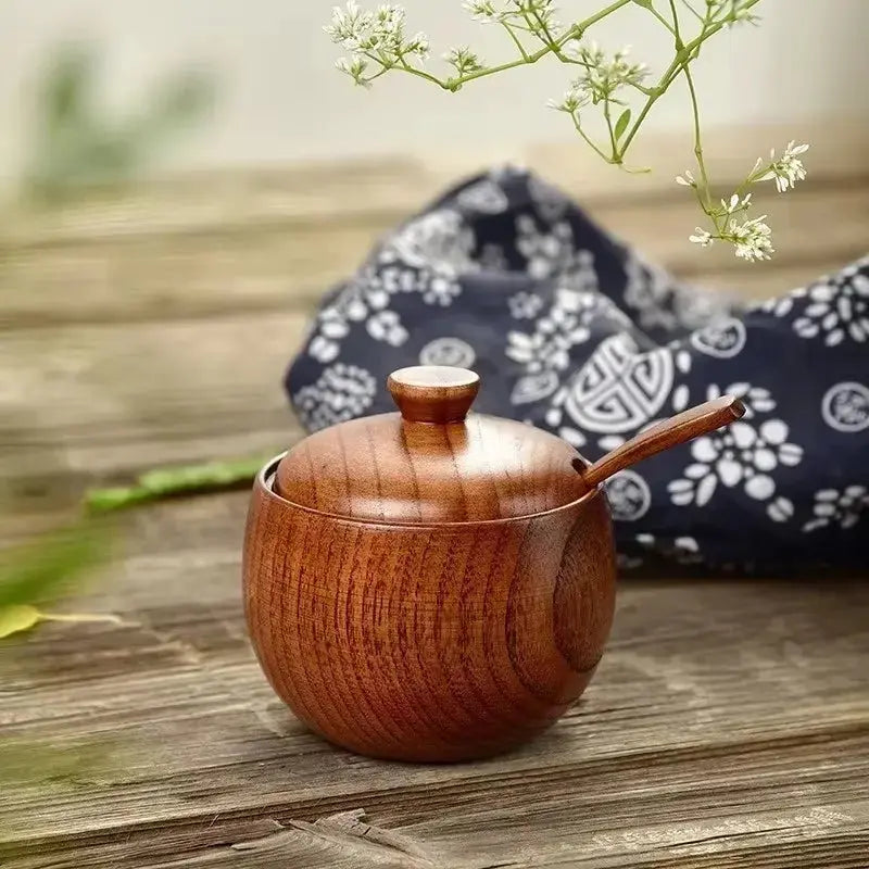 Wooden Salt Shaker Vintage Seasoning Jar with Lid Household Salt Cellar Sugar Spice Jar Chili Seasoning Container Jars Salt Box